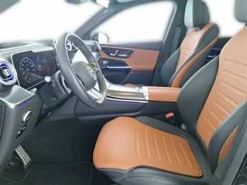 MERCEDES-BENZ GLC 300 AMG-Line 4MATIC 9G-tronic