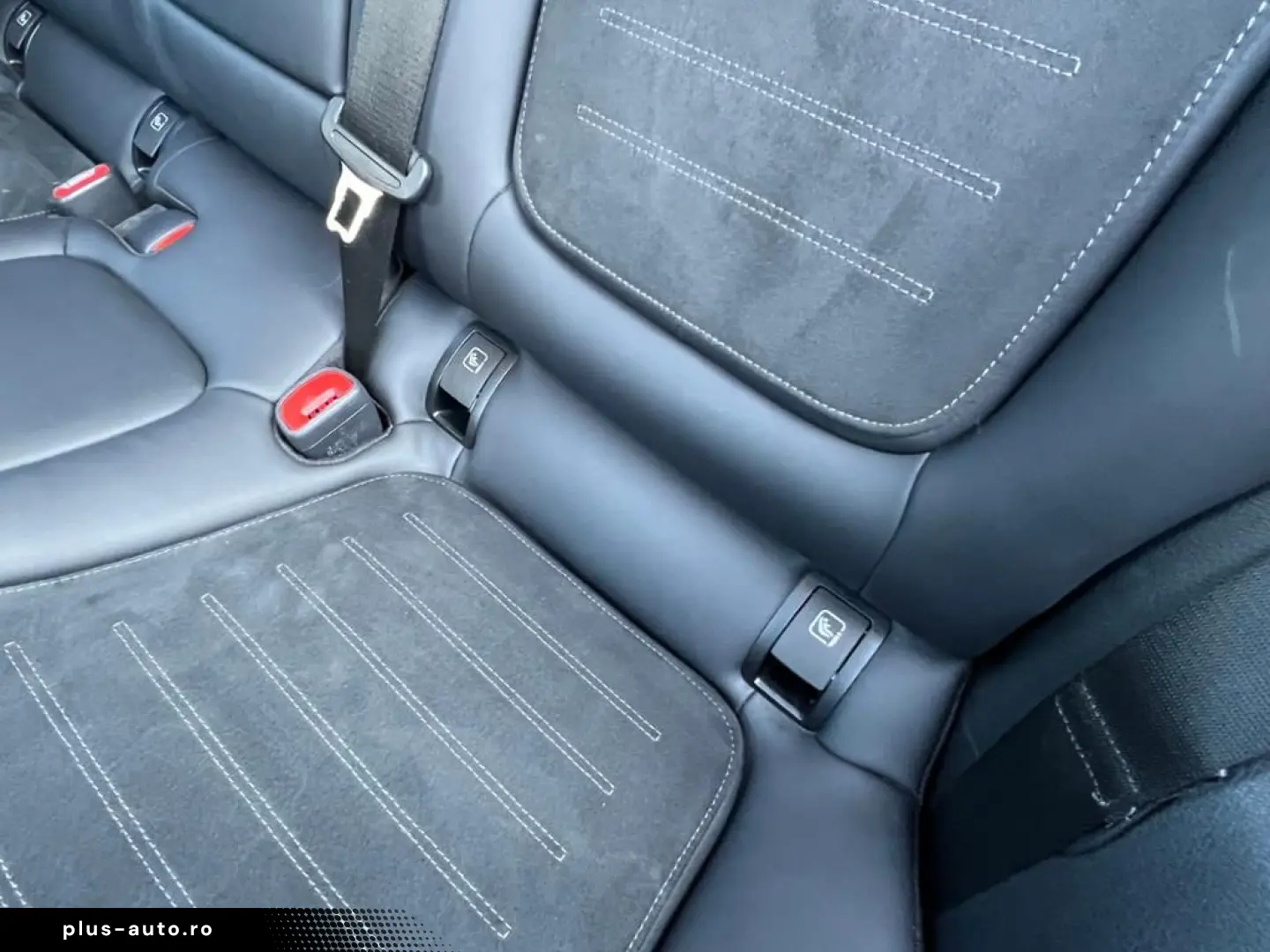 MERCEDES-BENZ GLC 300 d 4M Coupé AMG-Line AHK HUD PANO 360