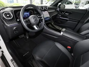 MERCEDES-BENZ GLC 300 e 4M AMG PANO HUD NIGHT DIG-LE…