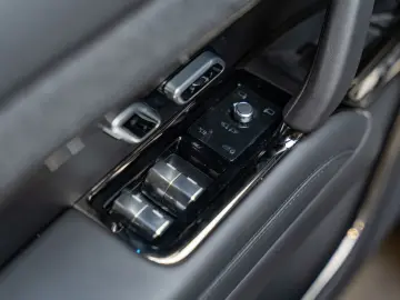 LAND ROVER Range Rover Sport P460e Dynamic HSE Urban Koelbo