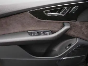 Audi SQ7 4.0 TFSI Matrix ACC AHK Panorama B&O