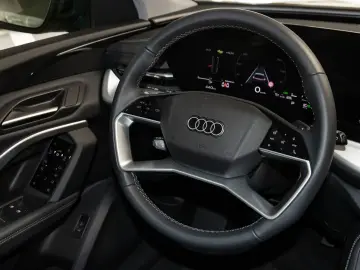 AUDI Q5 TDI quattro 150 kW S tronic S line
