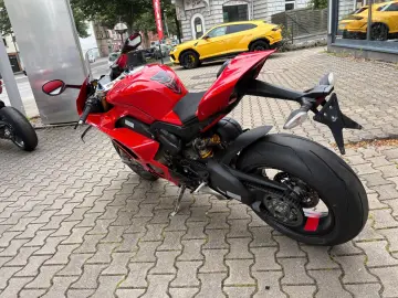 DUCATI Panigale V4  S