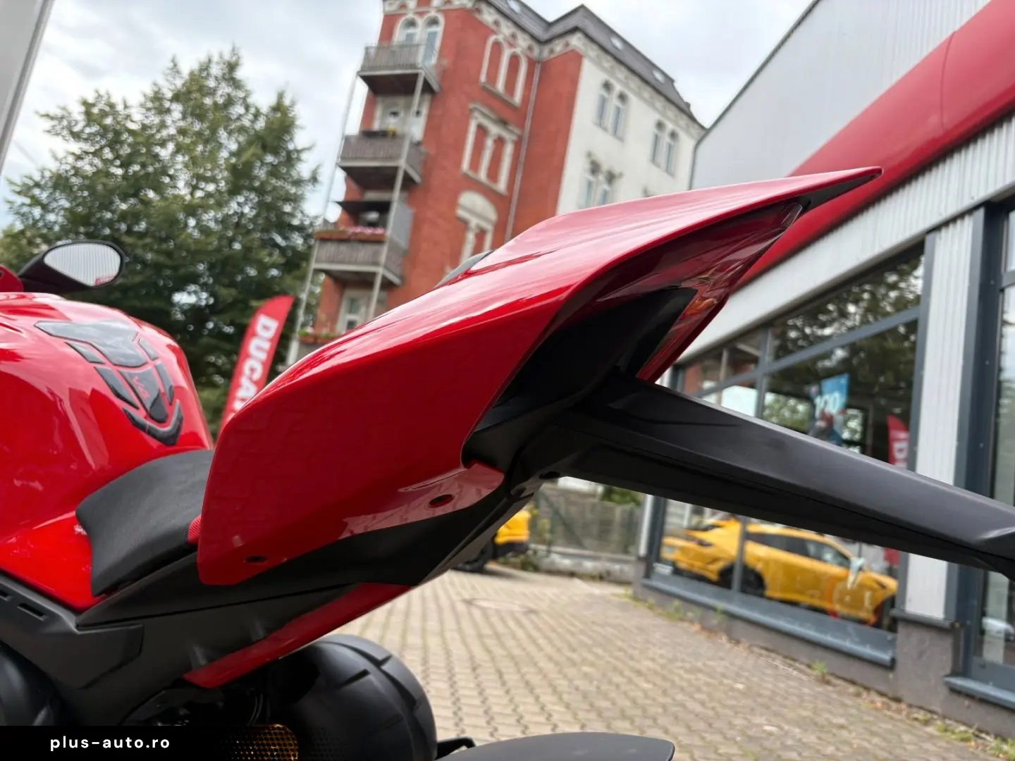 DUCATI Panigale V4  S