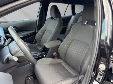 TOYOTA Corolla Touring Sports  Hybrid Business Edi
