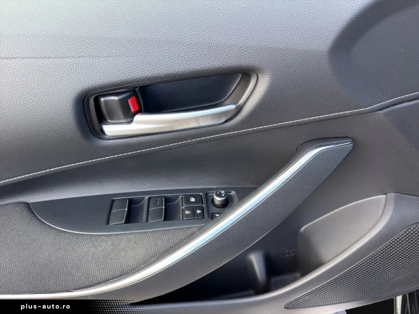 TOYOTA Corolla Touring Sports  Hybrid Business Edi