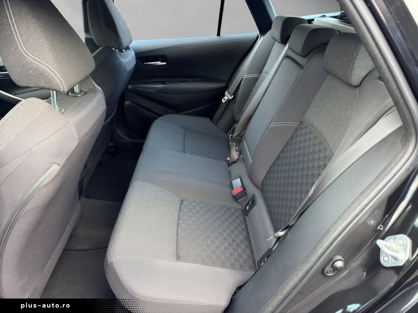 TOYOTA Corolla Touring Sports  Hybrid Business Edi
