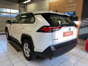 TOYOTA RAV4 Hybrid 4x2 Basis