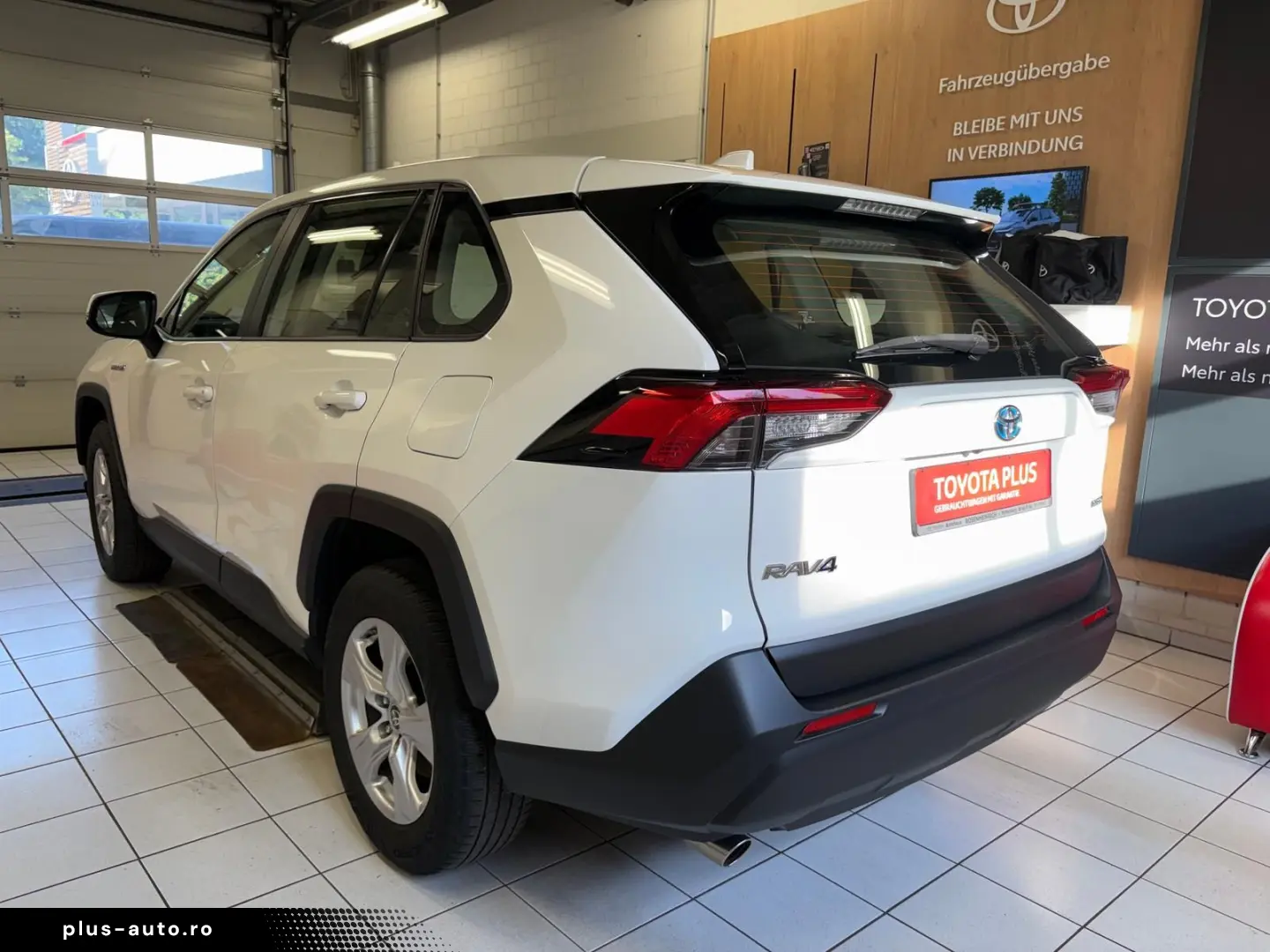 TOYOTA RAV4 Hybrid 4x2 Basis