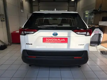 TOYOTA RAV4 Hybrid 4x2 Basis