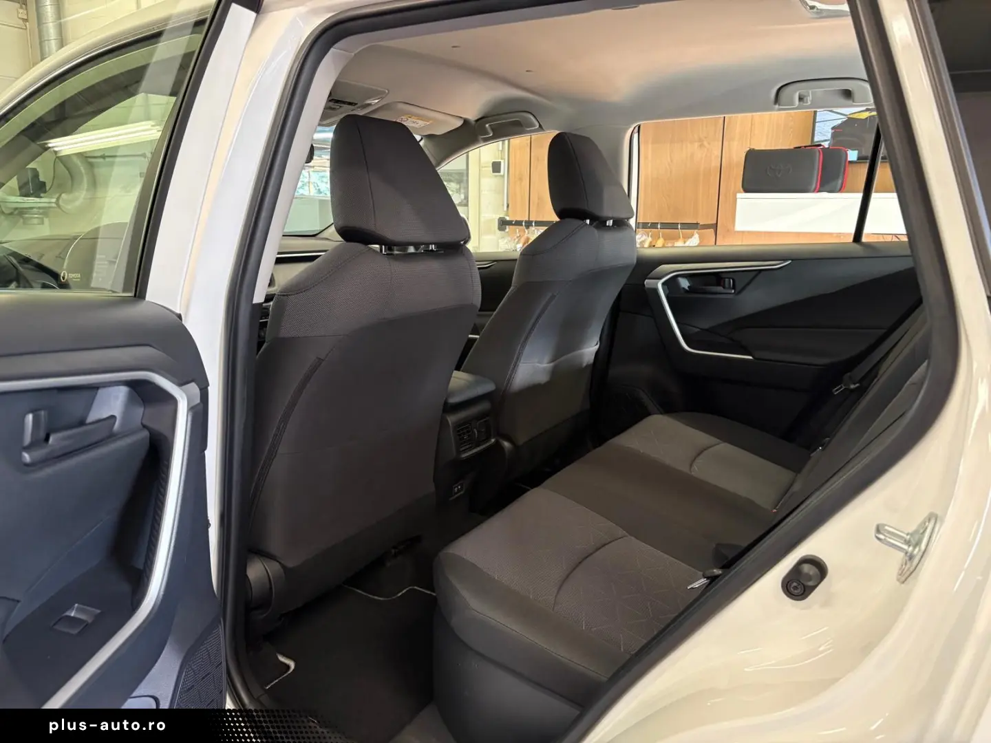 TOYOTA RAV4 Hybrid 4x2 Basis
