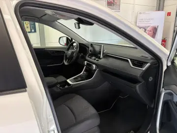 TOYOTA RAV4 Hybrid 4x2 Basis