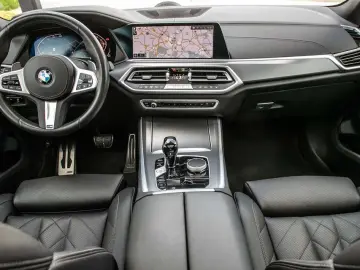 BMW X5 xDrive30d M Sport HUD AHK Pano Laser Soft 20