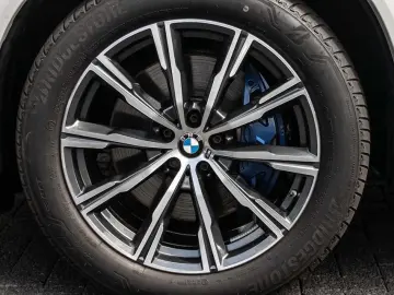 BMW X5 xDrive30d M Sport HUD AHK Pano Laser Soft 20