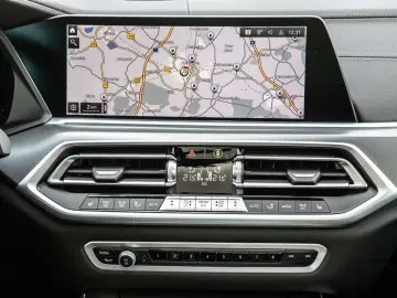 BMW X5 xDrive30d M Sport HUD AHK Pano Laser Soft 20
