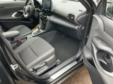 TOYOTA Yaris Cross 1.5 Hybrid Team D CloudNavi