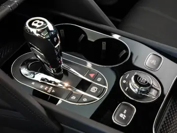 Bentley Bentayga V8 von BENTLEY MANNHEIM