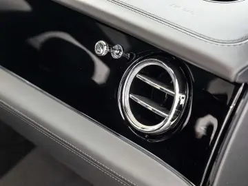 Bentley Bentayga V8 von BENTLEY MANNHEIM