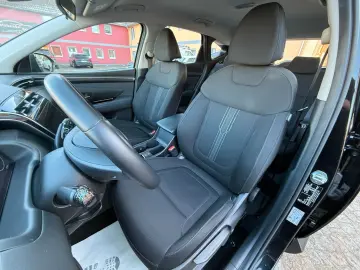HYUNDAI Tucson 1.6 T-GDI  Mild-Hybrid Select LED Navi