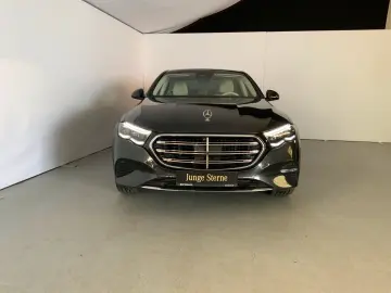 MERCEDES-BENZ E 300 e Limo EXCLUSIVE Pano HUD AHK AI…