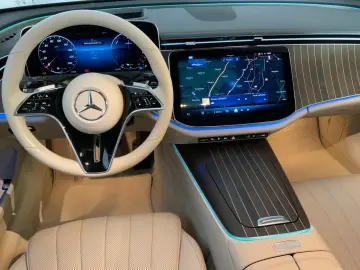 MERCEDES-BENZ E 300 e Limo EXCLUSIVE Pano HUD AHK AI…