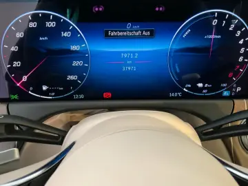 MERCEDES-BENZ E 300 e Limo EXCLUSIVE Pano HUD AHK AI…