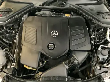 MERCEDES-BENZ E 300 e Limo EXCLUSIVE Pano HUD AHK AI…