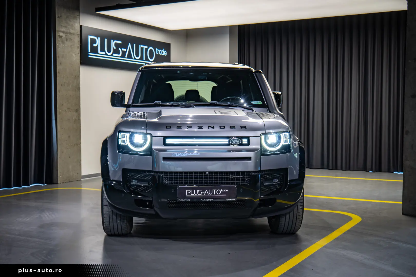 Land Rover Defender 110 X-Dynamic SE
