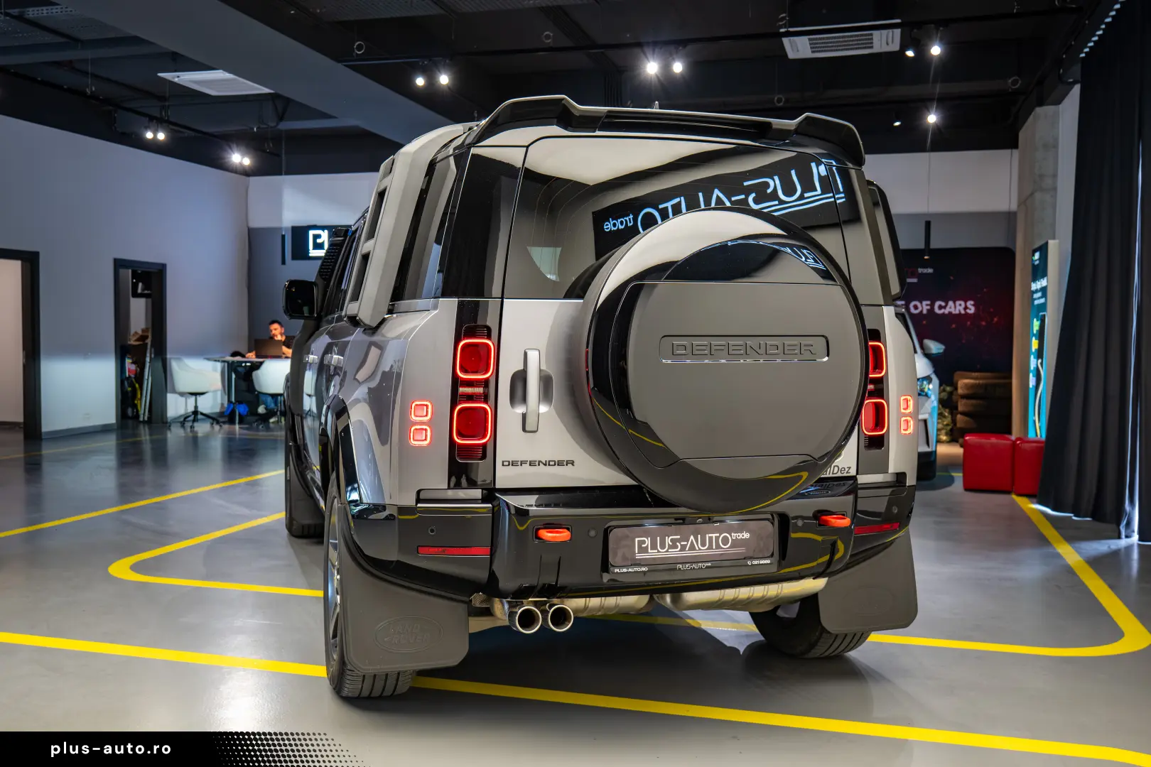 Land Rover Defender 110 X-Dynamic SE