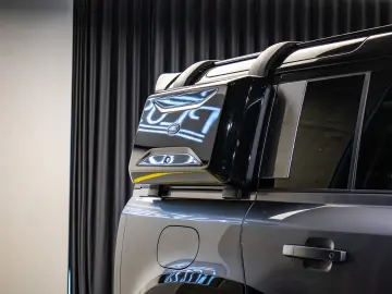 Land Rover Defender 110 X-Dynamic SE