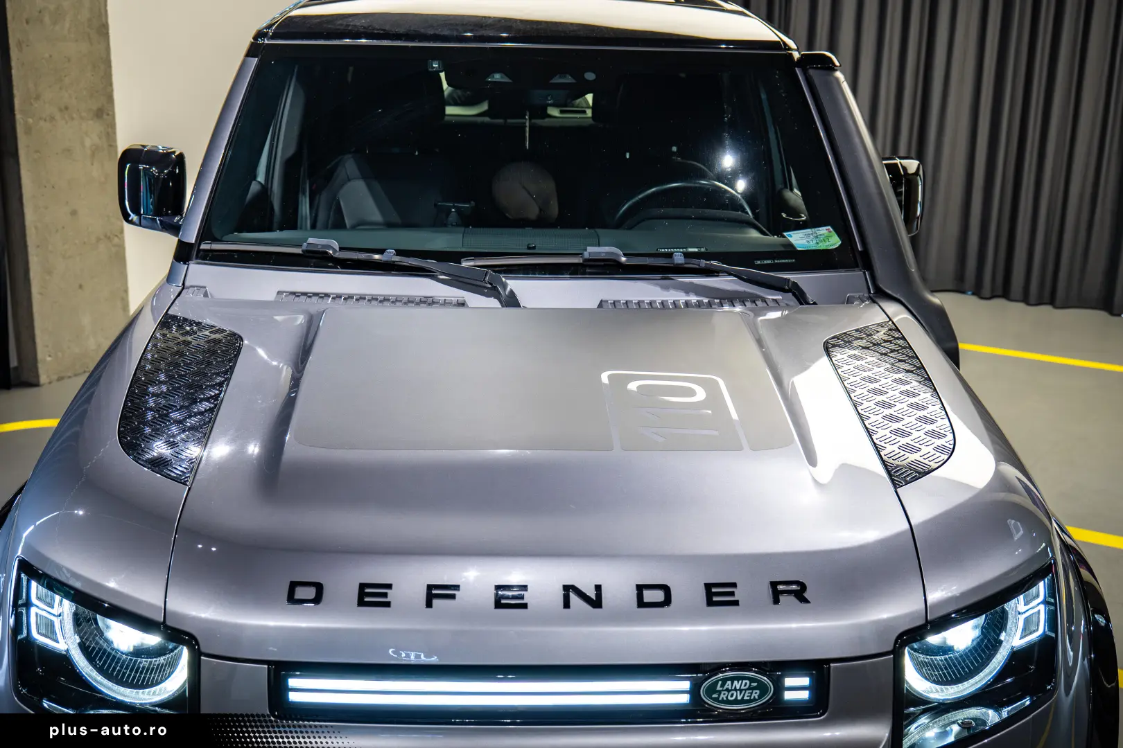 Land Rover Defender 110 X-Dynamic SE