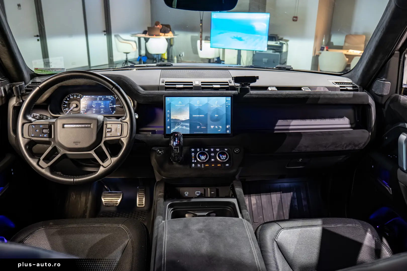 Land Rover Defender 110 X-Dynamic SE