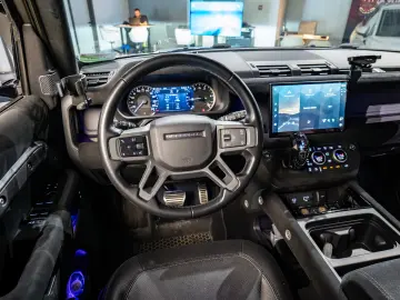 Land Rover Defender 110 X-Dynamic SE