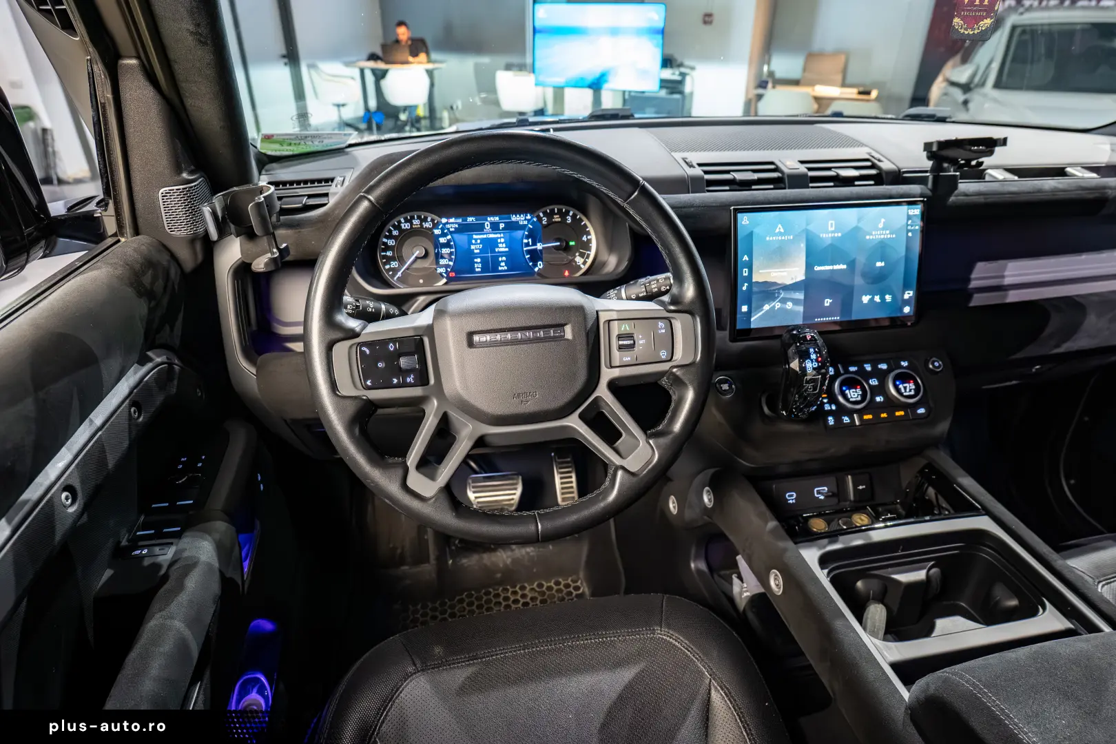 Land Rover Defender 110 X-Dynamic SE