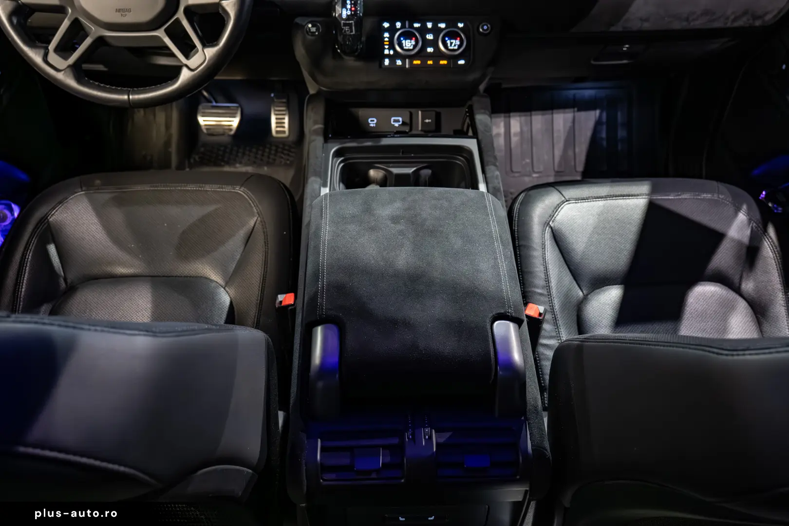 Land Rover Defender 110 X-Dynamic SE