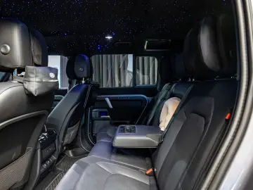 Land Rover Defender 110 X-Dynamic SE