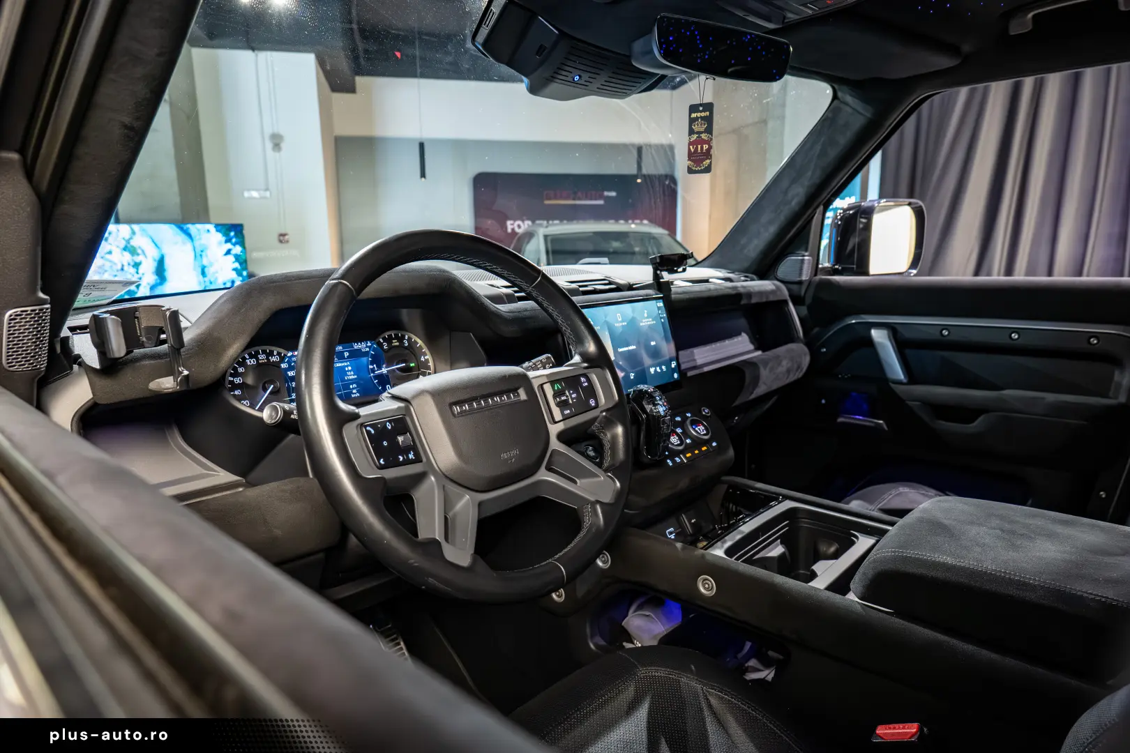 Land Rover Defender 110 X-Dynamic SE