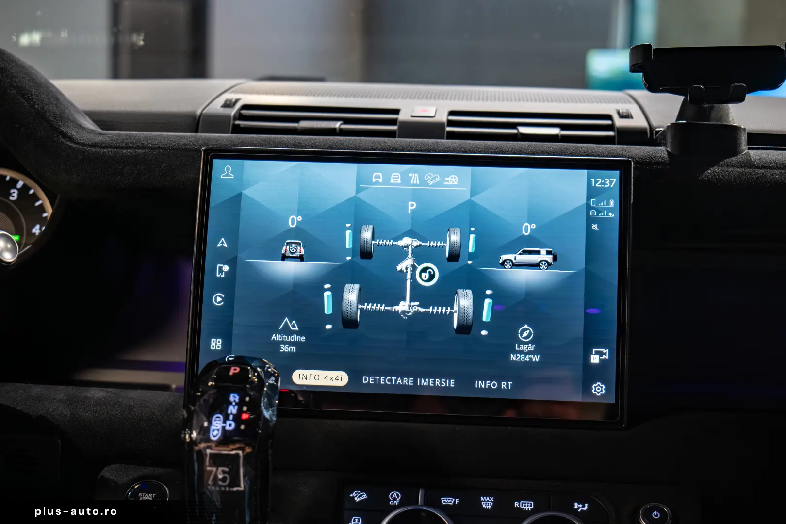 Land Rover Defender 110 X-Dynamic SE