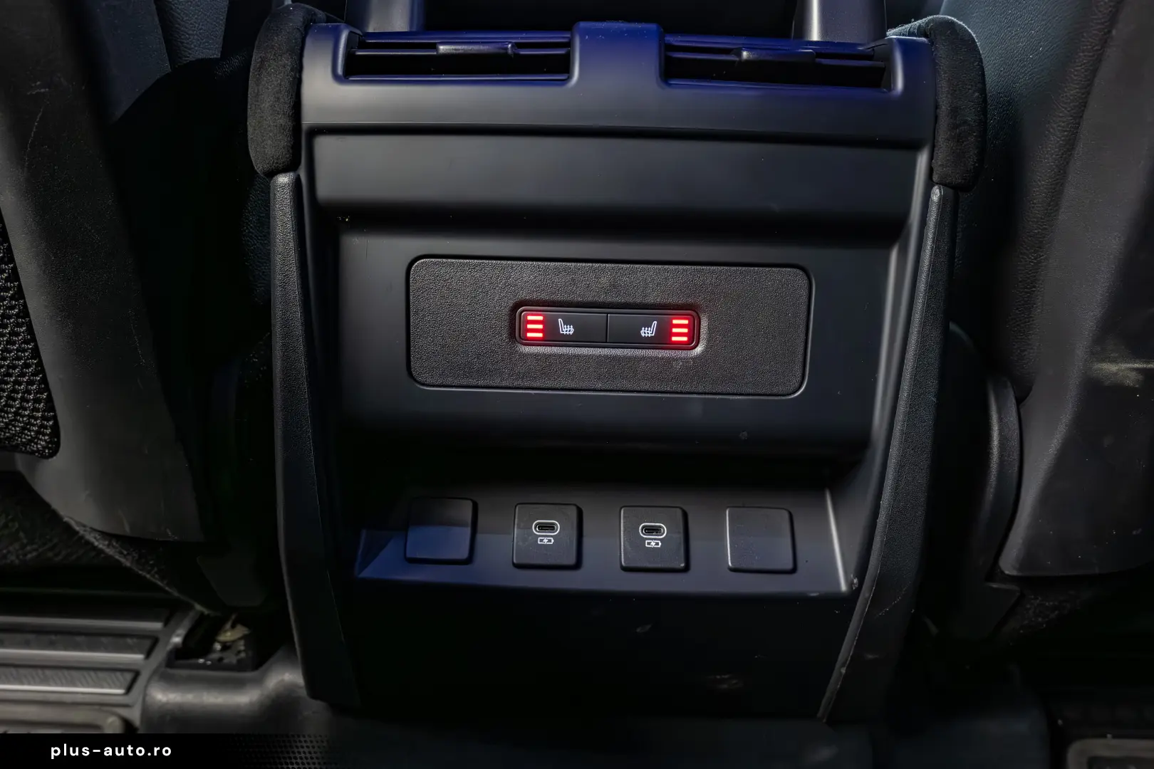 Land Rover Defender 110 X-Dynamic SE