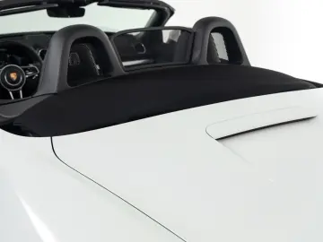 PORSCHE 718 Boxster - CarPlay - Navi - ACC - Lederpaket