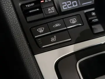 PORSCHE 718 Boxster - CarPlay - Navi - ACC - Lederpaket