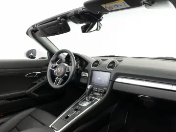 PORSCHE 718 Boxster - CarPlay - Navi - ACC - Lederpaket