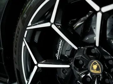 LAMBORGHINI Urus SE  1.H  23 Zoll  Pano  SOFORT  MwSt  B&O