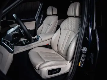 BMW X5 xDrive50e  B&W  M Pro  Pano  Comfort Plus