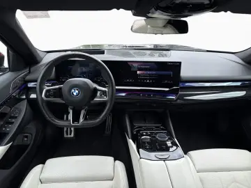 BMW 550e xD M SPORT PRO AdLED DAPr 360  MEM B W 21