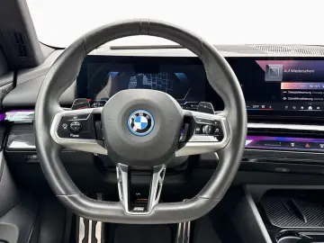 BMW 550e xD M SPORT PRO AdLED DAPr 360  MEM B W 21