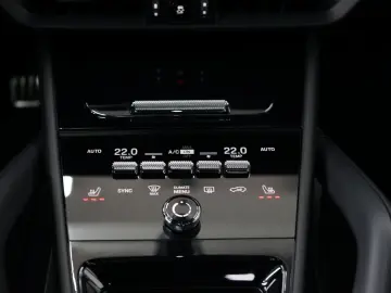 PORSCHE Cayenne Coupe S E-Hybrid HA-Lenkung InnoDriv 18W