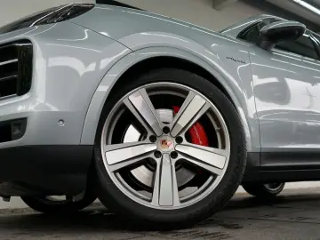 PORSCHE Cayenne Coupe S E-Hybrid HA-Lenkung InnoDriv 18W