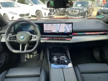 BMW 550e xDrive Tour M Sport Pro    AHK 360 Pano Aut