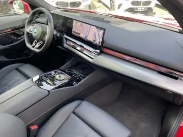 BMW 550e xDrive Tour M Sport Pro    AHK 360 Pano Aut